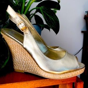 Lilly Pulitzer size 7 Kristin Wedge Gold Metallic